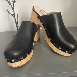 Steve Madden black studded wood clogs 7.5 as new